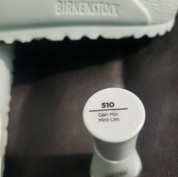 **SOLD**NEW | Size 38 L-8 M-5 | Pale Wintergreen | Free Matching Nail Polish - Picture 8 of 9